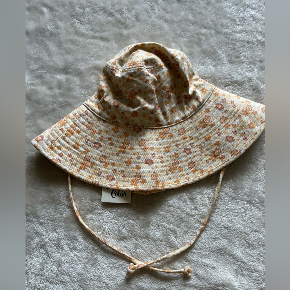 Lack Of Color Floral Sun Hat in Peach and Cream